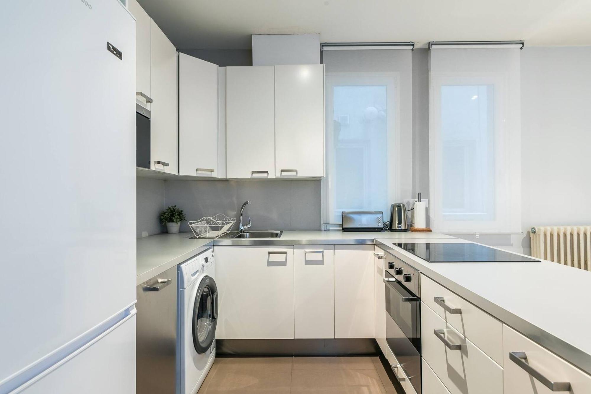 Castellana Suites Madrid Kültér fotó